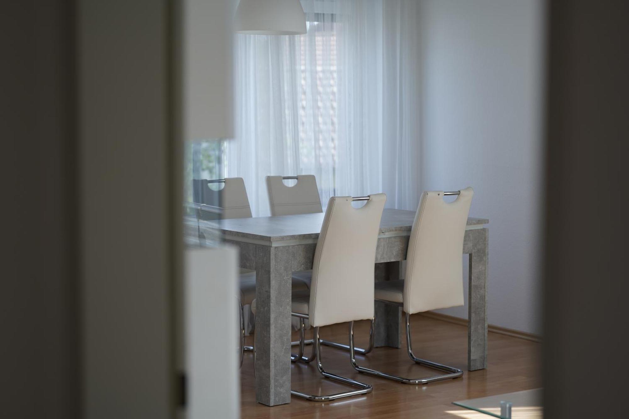 Helle 2 Zimmer Ferienwohnung Mit 63Qm In טרוסינגן מראה חיצוני תמונה